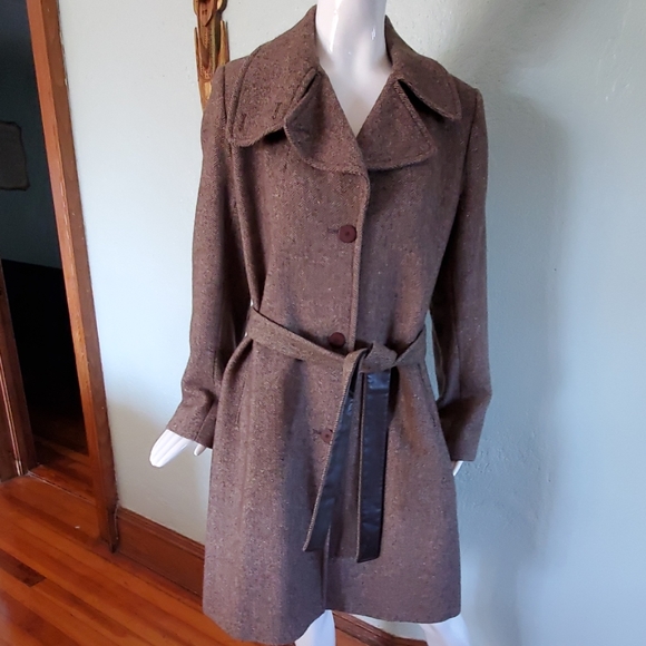 Coat designer name tag missing - Picture 4 of 5